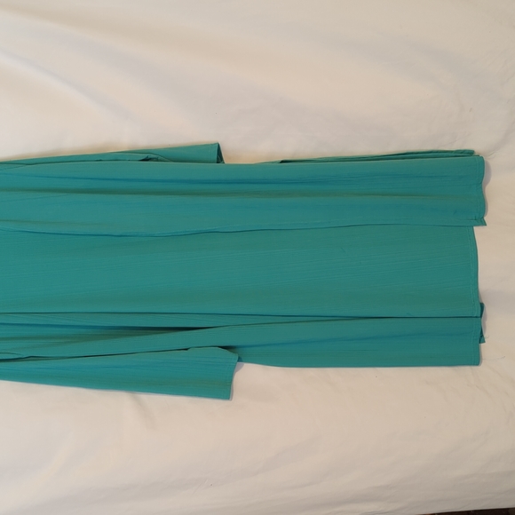 Flowy Open Robe Cover Up - Picture 2 of 10